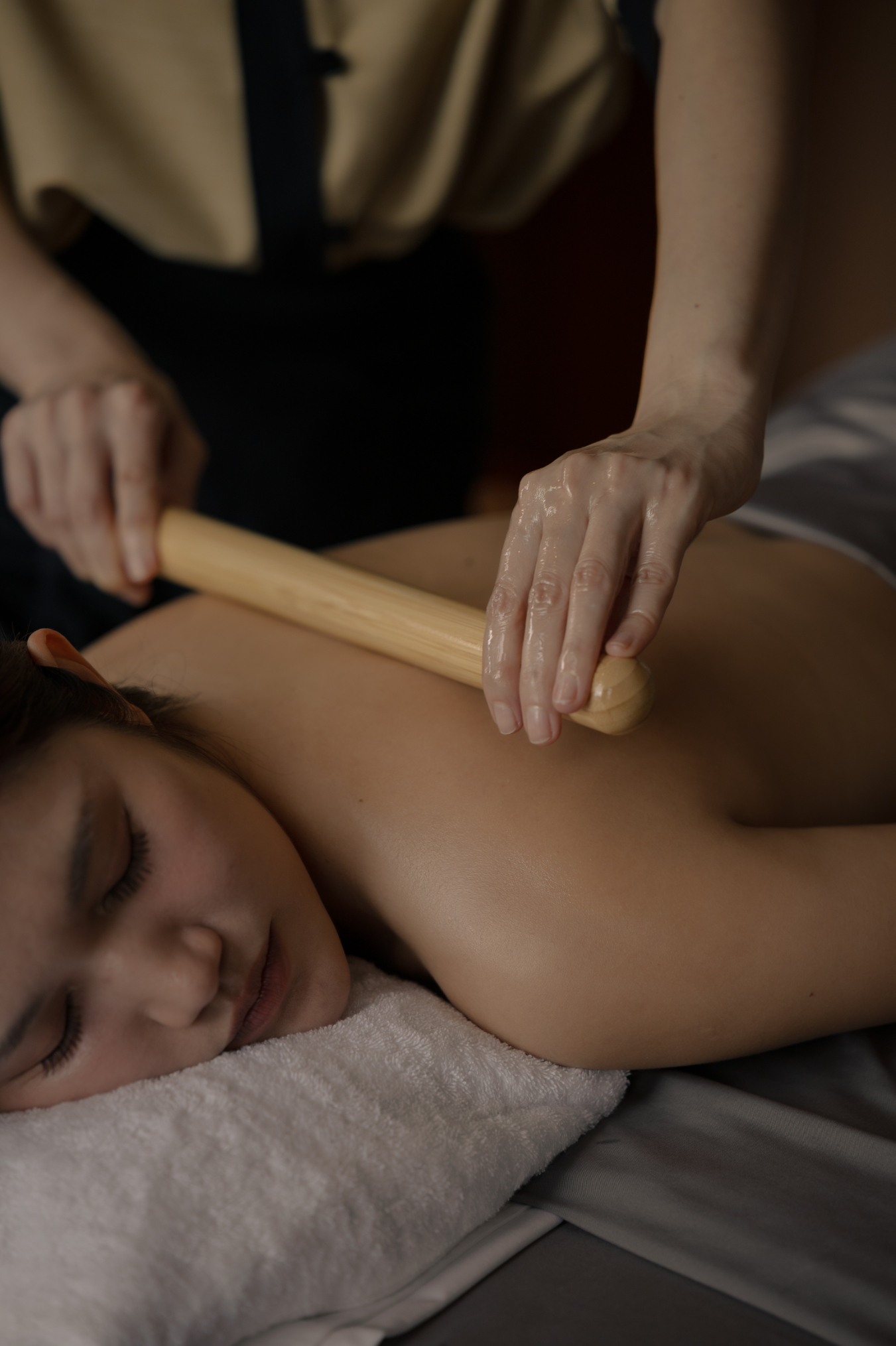 signature Bamboo Massage treatment with a pouring oil shot1